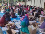 sejumlah-pekerja-lipat-melakukan-sortir-dan-pelipatan-surat-suara.jpg