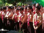 siswa-siswa-sdn-bugih-3-pamekasan-madura-saat-mengikuti-pramuka-rabu-1222020.jpg