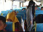 suasana-dalam-bus-layanan-angkutan-arus-balik-gratis-disediakan-kapolda-jatim.jpg