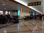 suasana-ruang-tunggu-di-t1-bandara-juanda-surabaya.jpg