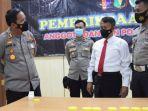 suasana-saat-anggota-polres-pamekasan-madura-dilakukan-tes-urine-di-gedung-bhayangkara.jpg