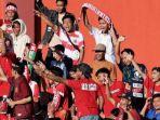 suasana-saat-suporter-madura-united-menonton-laga-melawan-persik-kediri.jpg