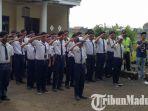 suasana-upacara-di-smp-pgri-wringinanom-gresik.jpg