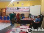 tes-interview-relawan-demokrasi-di-kpu-sampang.jpg