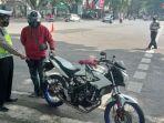 tilang-pengendara-motor-di-malang.jpg