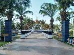 tugu-adipura-sampanh-jamaluddin.jpg