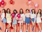 twice-pegang-balon.jpg