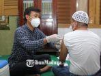 vaksinasi-ulama-di-sampamngg.jpg
