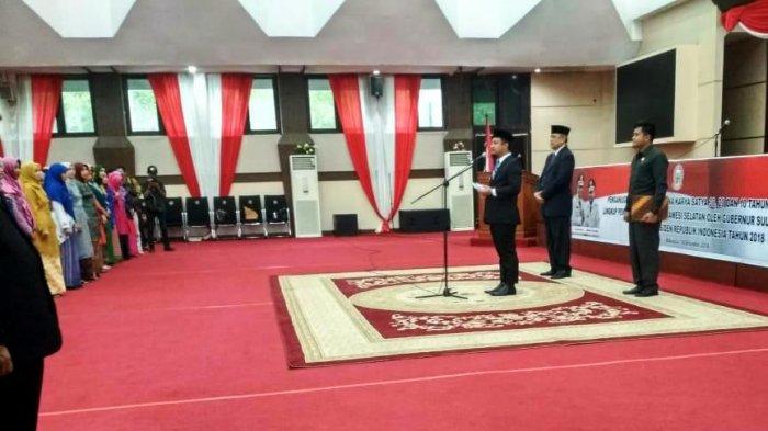 Ratusan Pegawai Pemprov Sulsel Terima Satya Lancana Karya Satya dari Jokowi