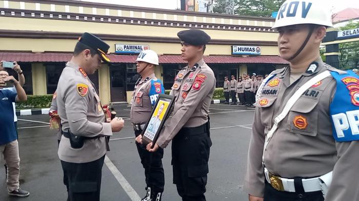 Bripka Teguh Sutrisno Dipecat, 6 Bulan Tak Masuk Dinas