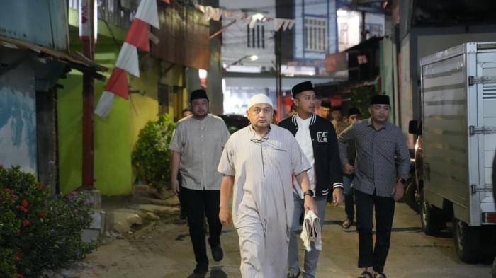 Munafri dan Kepala SKPD Jadikan Salat Subuh dan Ngopi Bareng Warga