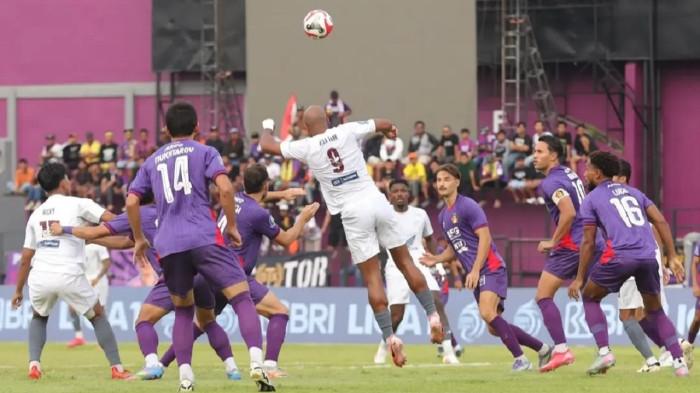 Striker PSM Makassar Alex Tanque Berhasil Lesatkan Gol Perdana di Laga ke-8