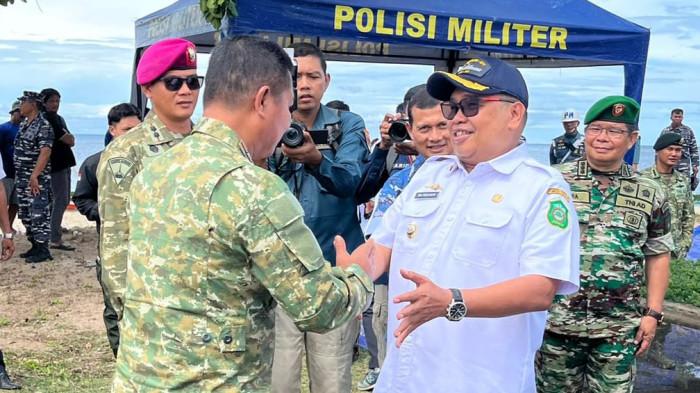 Bupati Takalar Firdaus Daeng Manye Bareng Jenderal Bintang 2 Panen Rumput Laut di Desa Punaga
