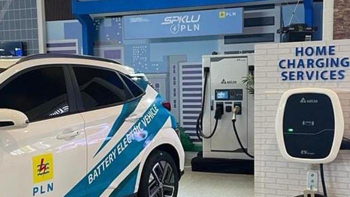 Home Charging PLN Kian Diminati, Ratusan Pelanggan Sulsel Ngecas Mobil Listrik di Rumah