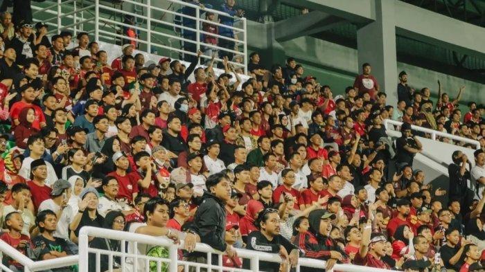 Doa Suporter PSM Kembali ke Makassar