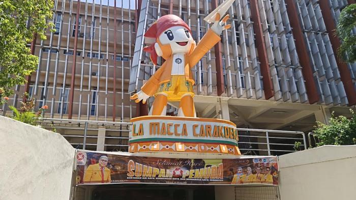 Prof Farida Belum Berkantor di Menara Pinisi, Baliho Prof Karta Jayadi Masih 'Berjaya' di UNM