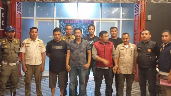 Satpol PP Takalar Sidak Bum Kafe, Dugaan Penjualan Miras Tak Terbukti