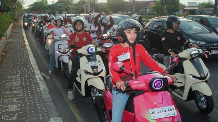 Bikers Wajib Tahu! 5 Tips Aman Berkendara saat Konvoi di Jalan Raya