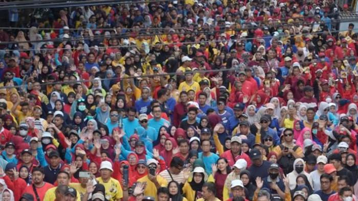 31 Ribu Warga Tumpah Ruah di Losari, Semarak Jalan Santai Warnai HUT Kota Makassar