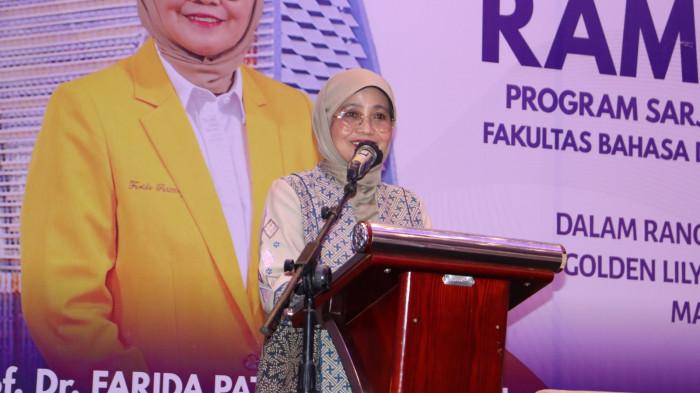 Sejarah Baru 65 Lulusan FBS UNM Dilepas Rektor Perempuan