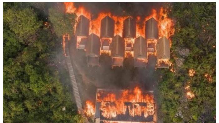 KEBAKARAN - Hotel Padduppa Resort terbakar, Selasa (3/3/2026). Satu orang meninggal dunia akibat insiden kebakaran.