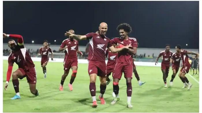 PSM MAKASSAR - Savio Roberto melakukan selebrasi usai menjebol gawang Persebaya Surabaya di Stadion BJ Habibie, Kota Parepare, Sulawesi Selatan (Sulsel), Sabtu (6/12/2025). PSM Makassarmenyisakan 7 laga di Super League.