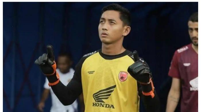 PSM MAKASSAR - Reza Arya Pratama Kiper PSM Makassar. Reza Arya Pratama dirumorkan akan ke Persebaya.