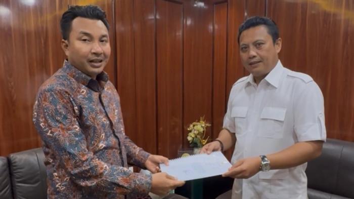 GABUNG GERINDRA - Bupati Luwu Utara Andi Abdullah Rahim bertamu ke Wakil Ketua Komisi V DPR RI sekaligus Ketua DPD Gerindra Sulsel Andi Iwan Darmawan Aras di DPR RI Jakarta Jumat (6/2/2026).
