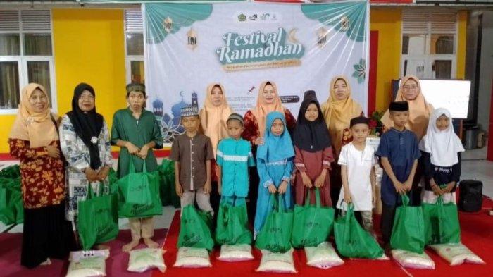 Kemenag Bone Salurkan 265 Paket Sembako dalam Program Festival Ramadan