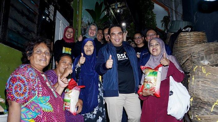 BSI Peduli Korban Banjir Jabodetabek, Salurkan Bantuan Makanan dan Alat Kebersihan