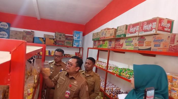 Bupati Takalar Daeng Manye Resmikan 4 Fasilitas dan Salurkan Bantuan Sosial