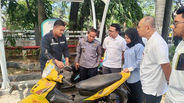 PT PLN UID Sulselrabar Konversi 15 Kendaraan BBM Jadi Motor Listrik