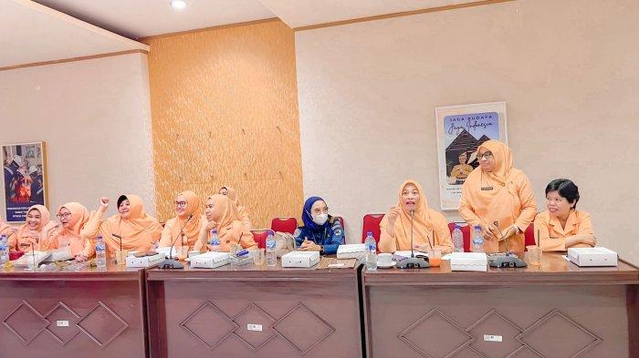 Instaperfect Kenalkan Make Up Simpel dan Elegan ke DWP Kesyahbandaran Utama Makassar - DWP-Syahbandar2.jpg