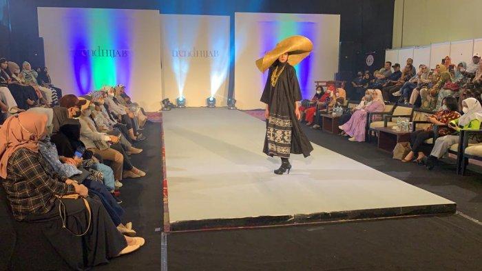 Artpro Gelar Trend Hijab 2022 di Claro, Ada Booth Milik Artis Adelia Wilhelmina dan Delia Septianti