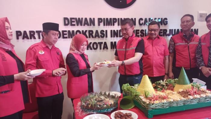 Ketua PDIP Sulsel Ridwan A Wittiri Resmikan Kantor Baru DPC Makassar