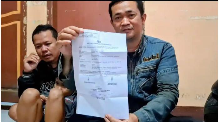 KORBAN TPPO - Ayahanda Riski Nur Fadhilah, Dedi Solehudin sedang