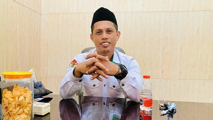 KASI BIMAS - Kasi Bimas Kemenag Kabupaten Luwu, Baso Aqil Nas. Ia menyebut, pemerintah telah bekerja sama dengan Pengadilan Agama dan Kemenag untuk menggelar sidang isbat massal.