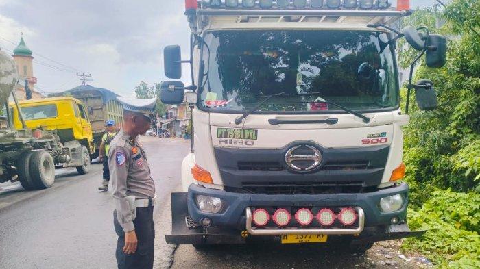 BREAKING NEWS: Kecelakaan Maut di Pangkep Sulsel, Pelajar Tewas Tertabrak Truk