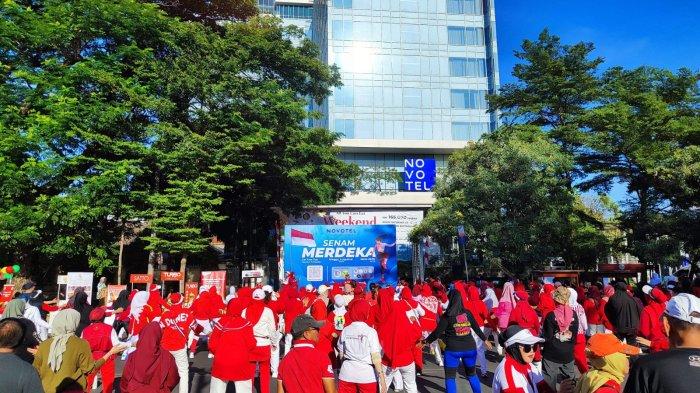 Ibu-ibu Semangat Ikut Senam di Novotel, Perayaan HUT ke-79 RI