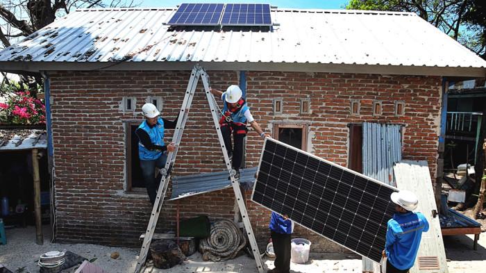 SuperSUN PLN Terangi Pulau Samalona, Dorong Wisata Hijau Berkelanjutan - PLTS-SUPERSUN_Pulau-Samalona-Makassar_05.jpg