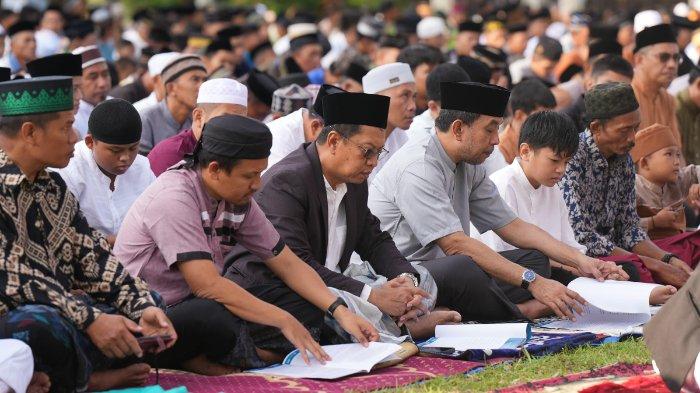 PSIT Gelar Salat Ied Penuh Khidmat di Kantor Pusat Semen Tonasa