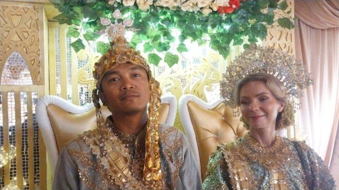 Usai Bulan Madu di Bali, Pengantin Viral Randi Guntur dan Weronika Kuras Akan Terbang ke Polandia