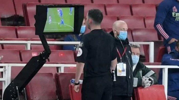 Cara Kerja VAR, Teknologi yang Akan Digunakan di Piala Presiden 2024