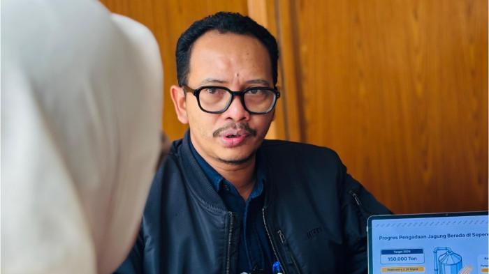 HARGA BERAS - Pimpinan Wilayah (Pimwil) Perum Bulog Kanwil Sulselbar, Fahrurozi saat ditemui di salah satu Cafe di Jl AP Pettarani, Makassar, Selasa (31/3/2026). fahrurozi pastikan harga beras terkendali.