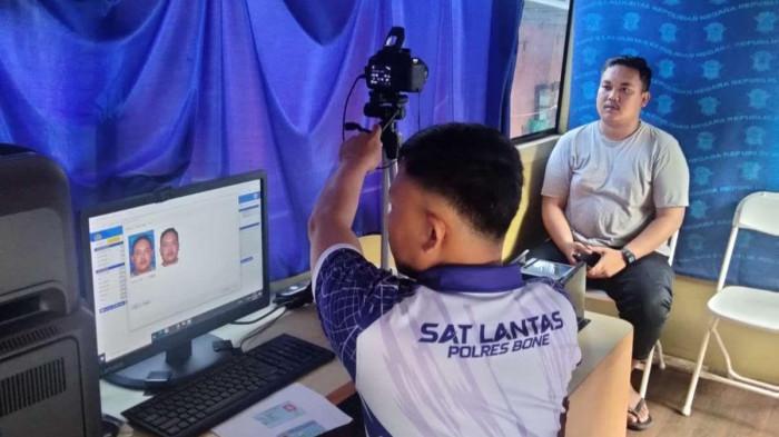 Jadwal Layanan SIM Keliling Wilayah Bone, Warga Tak Perlu ke Kantor Polisi