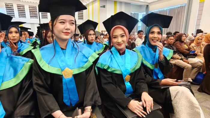 STIE Makassar Cetak 110 Sarjana, Fokus Penguatan Karakter dan Kompetensi MBKM