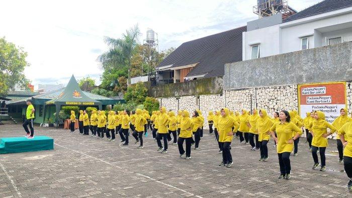 Senam Bersama Awali Pertemuan Rutin Persit Bekangdam XIV/Hasanuddin