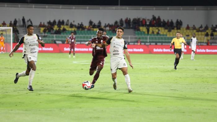 Abu Kamara Bawa PSM Makassar Unggul 1-0 dari Dewa United