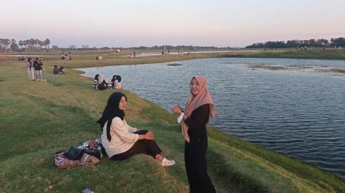 Paria Laut, Tempat Favorit Anak Muda Menikmati Senja di Takalar