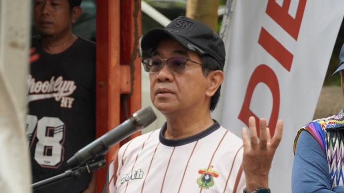 Suasana Milad - Rektor Unhas Prof Dr Ir Jamaluddin Jompa, M.Sc meletakkan batu pertama pembangunan gedung baru FK Unhas, menandai tonggak sejarah Dies Natalis ke-70. Suasana meriah Dies Natalis ke-70 FK Unhas, dihadiri ribuan alumni dan sivitas akademika, lengkap dengan pawai antarangkatan dan berbagai kegiatan, Minggu (25/1/2026)